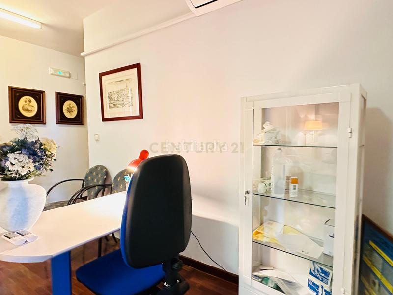 Foto a16d0641-fb63-4cd0-b94f-090dd67a2040. Ufficio in gardenias 5 in Pabellón - Estación - El Corte Inglés Ejido (El)