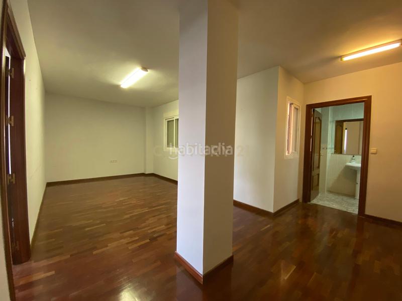 Foto b18774fc-75b2-4bd5-b9d4-cd6f337f6ff3. Ufficio in gardenias 5 in Pabellón - Estación - El Corte Inglés Ejido (El)