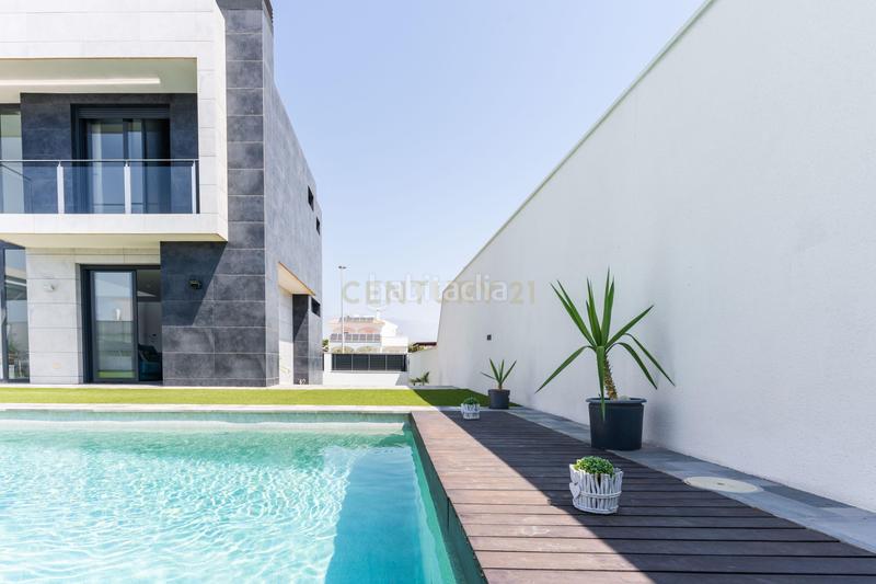 Foto 49a571b8-120a-4611-ba11-335673ecf793. Casa in Almerimar in Almerimar Ejido (El)