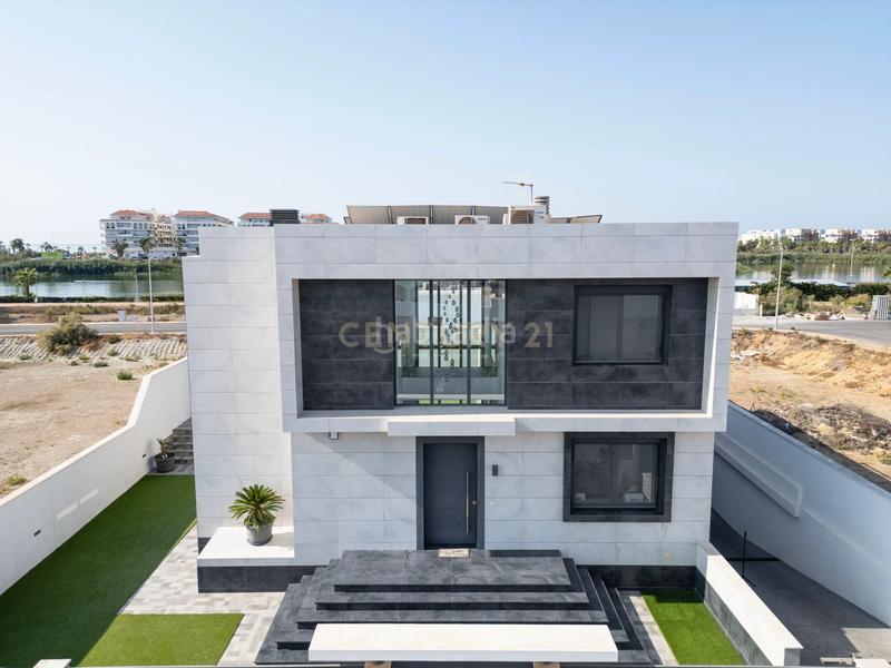 Foto b437300a-e0f5-4de2-be39-2abe71b4dfee. Casa in Almerimar in Almerimar Ejido (El)