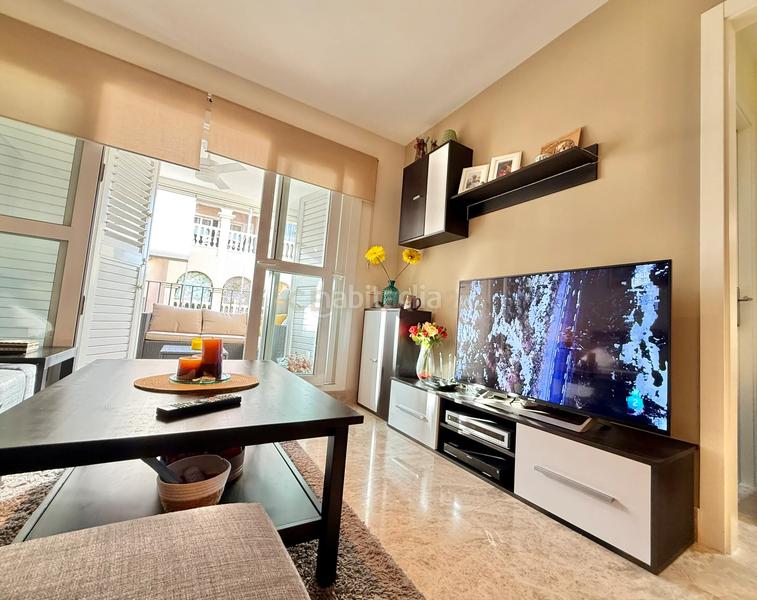 Foto 3f18759f-7f73-46b2-b5ec-e64b8c30ffb1. Appartement in calle raquero in Almerimar Ejido (El)