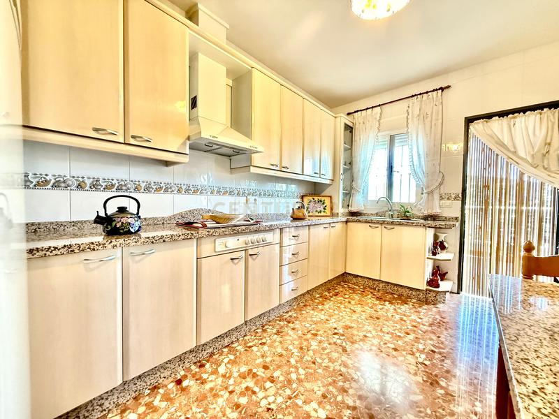 Foto a33a9916-508e-4586-be42-ae25345f6139. Maison dans calle el rey dans Berja