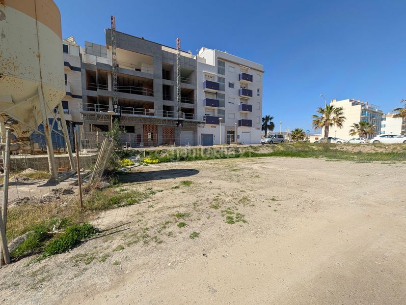 Foto 5090aca4-97b5-4971-b10a-93de72bf10b4. Terreny residencial a Adra
