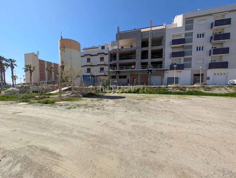 Foto 74f269aa-f684-4f34-8ac6-69977778439a. Terreny residencial a Adra