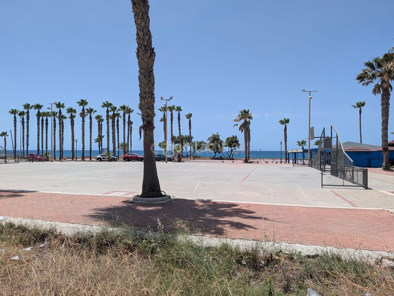 Foto de58d414-06bc-4ecf-8664-5761216a6f97. Terreny residencial a Adra