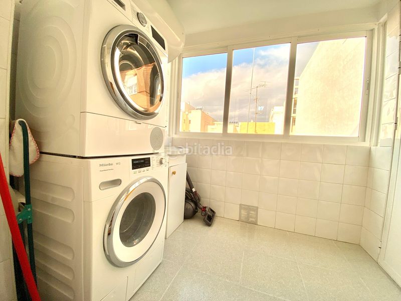 Foto d5be0eb6-64ae-4bb3-a01e-9dda2e1331a7. Pis amb aparcament a Ejido centro Ejido (El)