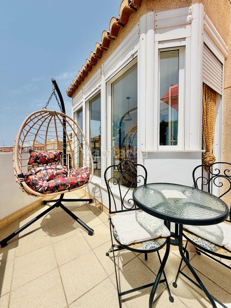 Foto c198fb0e-2c0b-4cb0-8914-810c0f4d5ba7. Casa amb piscina a Adra