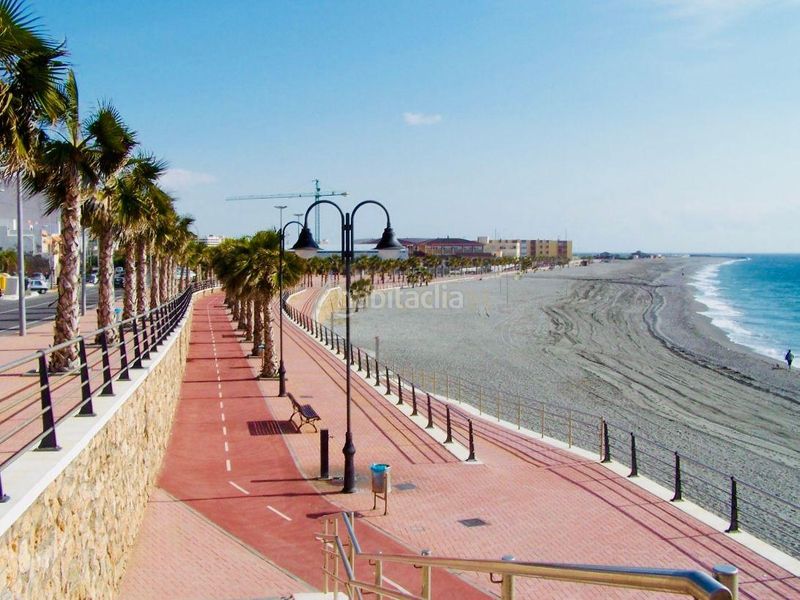 Foto dbd12b0c-856f-46f9-863b-9f3d3330f3a7. Casa amb piscina a Adra