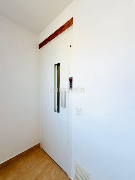 Foto e889d5a3-73ec-4053-ab58-c6d1a785b0a2. Casa amb piscina a Adra
