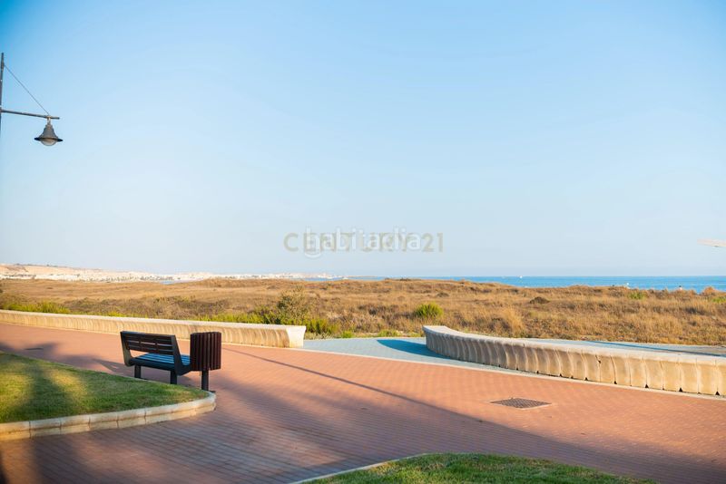 Foto 7425a9c9-856f-4e7f-9551-5757bfe3992f. Apartament amb piscina a Almerimar Ejido (El)