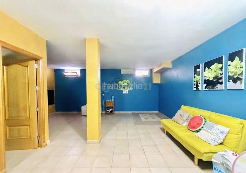 Foto 988b7a1f-dfdb-4830-85d3-5711f2201a3a. Casa adossada a Almerimar Ejido (El)