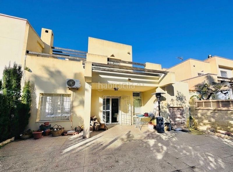 Foto efd404b8-9f04-485a-a74b-b69b64057dc2. Casa adossada a Almerimar Ejido (El)