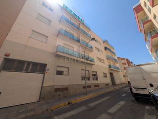 Piso  Calle zeus, 24, el ejido, spain. Amplio piso en el ejido, almería  4 habitaciones