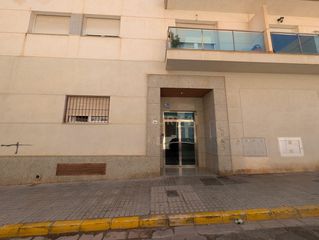 Piso  Calle zeus, 24, el ejido, spain. Amplio piso en el ejido, almería  3 habitaciones