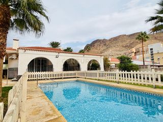 Casa a Aguadulce Norte. Chalet independiente con piscina privada y 678 m de parcela en a