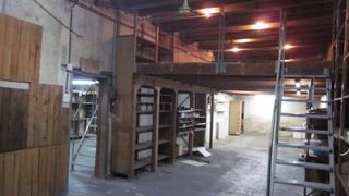 Lloguer Local Comercial a L´Antiga Esquerra de l´Eixample. Local comercial de 500 m2 en una sola planta