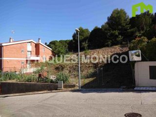 Terreno residencial en Teià. Parcela plana en el centro del pueblo de teià