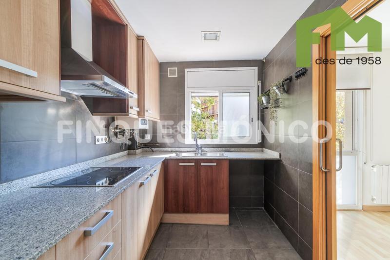 Foto ccd4c42a-1081-4d39-8b5e-9050aa81e3f1. Duplex dans Bufalà Badalona