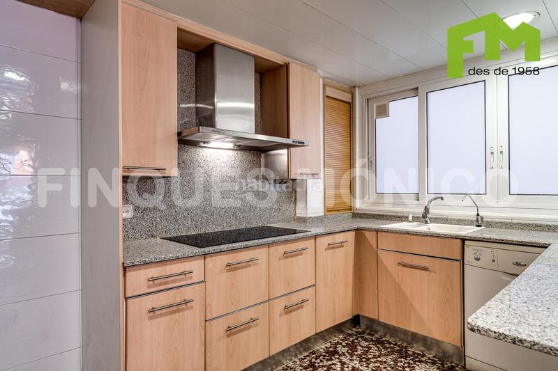 Foto a1524de9-f3ec-4c03-bbe5-be38e4d74cdc. Pis amb calefacció aparcament a Sant Gervasi - Galvany Barcelona