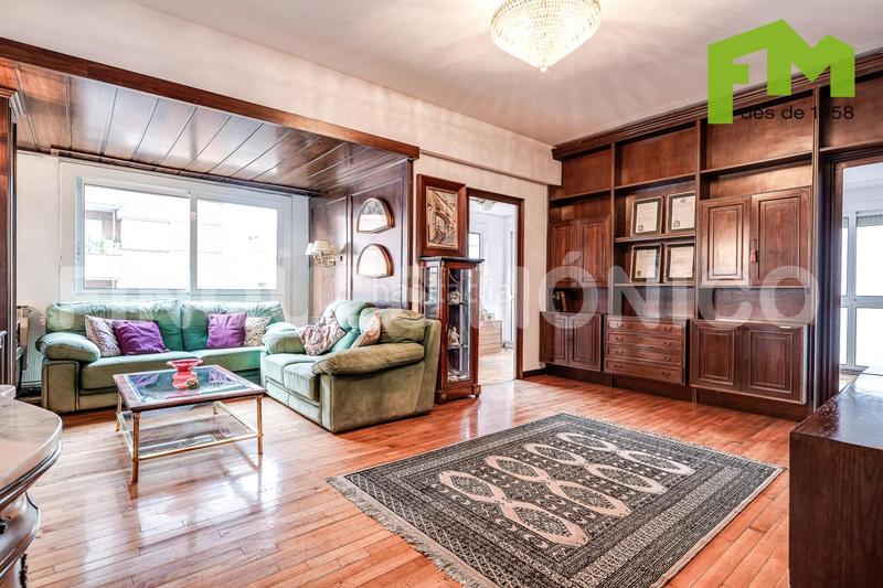 Foto c043a196-37dd-405b-9ee3-190f1ae10d38. Pis amb calefacció aparcament a Sant Gervasi - Galvany Barcelona