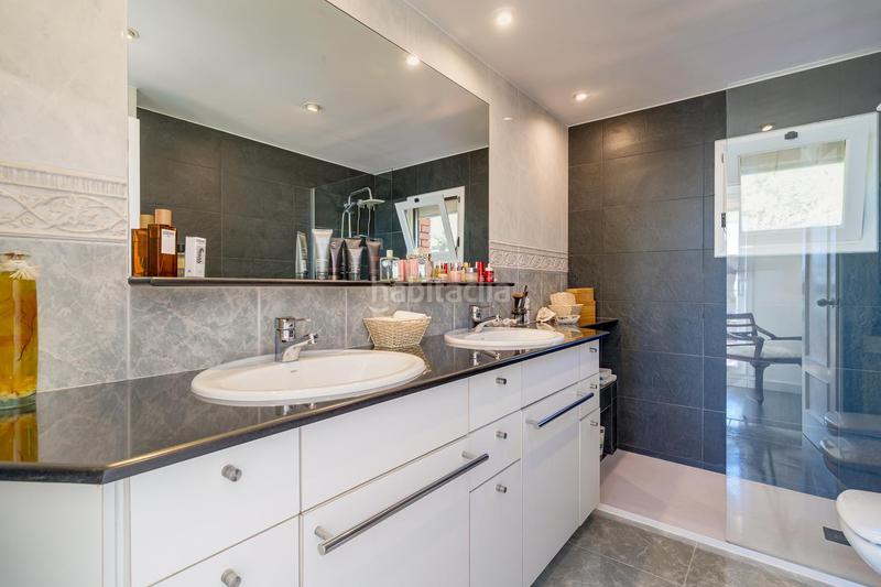 Foto 48d585ee-3a81-482e-89f7-48b8aff5da1f. Reihenhaus mit heizung pool in Teià