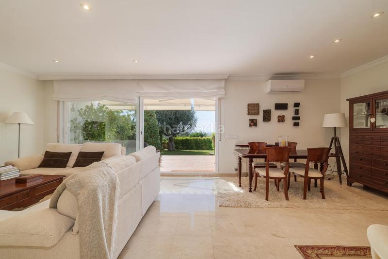 Foto a7037357-88ba-4c84-9b0d-48107a603c3d. Reihenhaus mit heizung pool in Teià