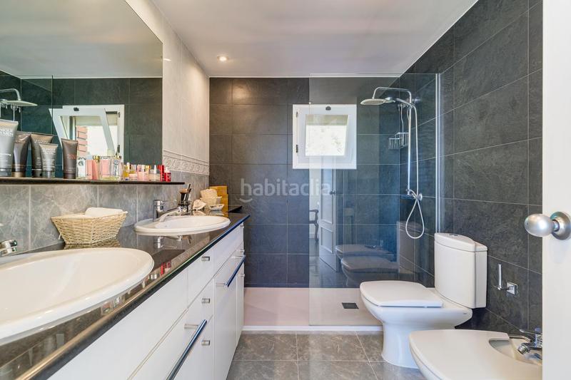 Foto b9844ec8-bef1-43d2-a056-6decf5ed66d1. Reihenhaus mit heizung pool in Teià