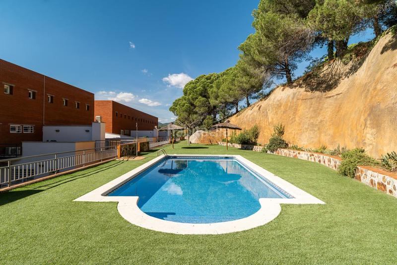 Foto c52ed13b-4ee4-49bd-a1fe-dad44269ee65. Reihenhaus mit heizung pool in Teià