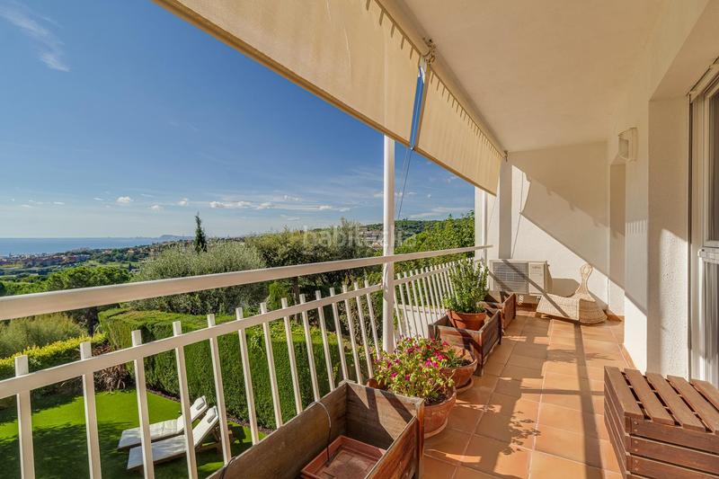 Foto f0fc59b6-2a35-4992-822d-91b09b03575c. Reihenhaus mit heizung pool in Teià