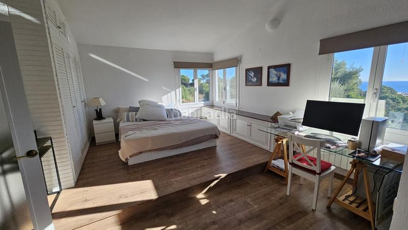 Foto 17cd18c6-364d-4f23-b7bb-543c8274e920. Affitto casa con riscaldamento parcheggio piscina in Teià