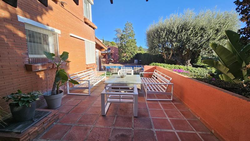 Foto 1993ea2c-7cca-4939-bb5b-846436bfceee. Affitto casa con riscaldamento parcheggio piscina in Teià