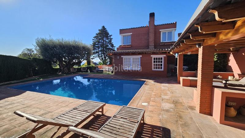 Foto b0bdd18d-d6db-4c0f-96ca-c49fdf042e28. Affitto casa con riscaldamento parcheggio piscina in Teià