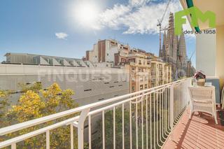 Appartamento  Carrer de provença. Piso reformado y equipado con 3 habtaciones 2 baños y terraza