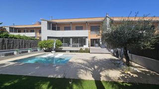 Lloguer Casa a Alella. Preciosa casa con piscina y mucha privacidad