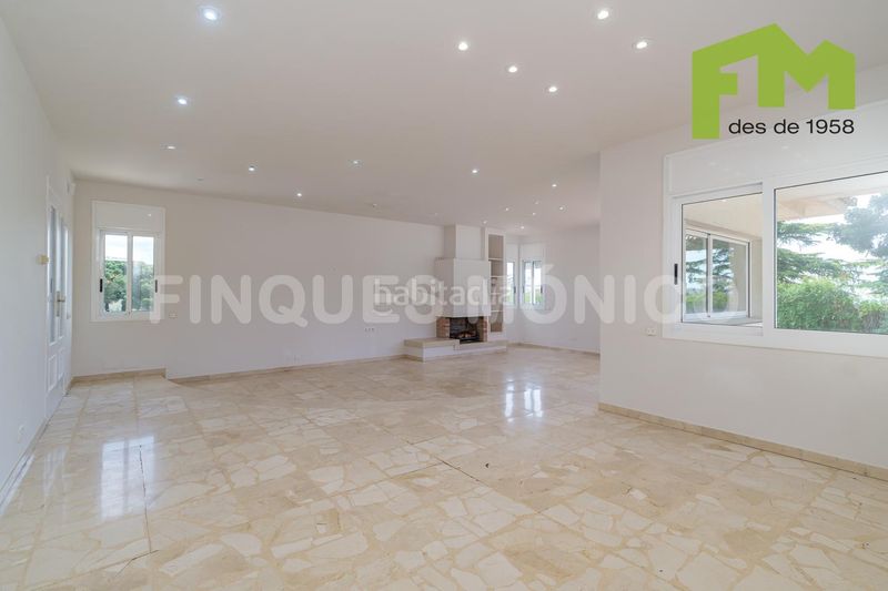 Foto 0d1c5456-298d-466f-838c-bf725d499c94. Casa amb calefacció aparcament piscina a Bellresguard-Can Teixidó Masnou (El)