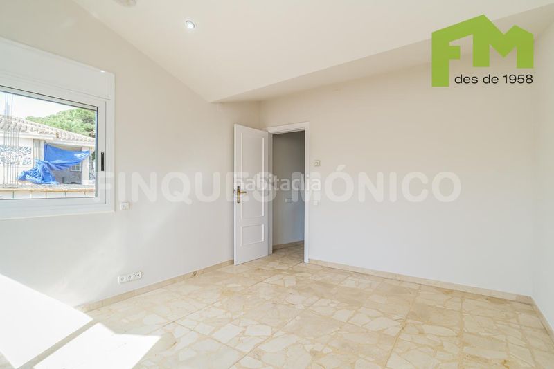 Foto 57bb12de-5ad6-40ae-8350-8b9de92d5364. Casa amb calefacció aparcament piscina a Bellresguard-Can Teixidó Masnou (El)