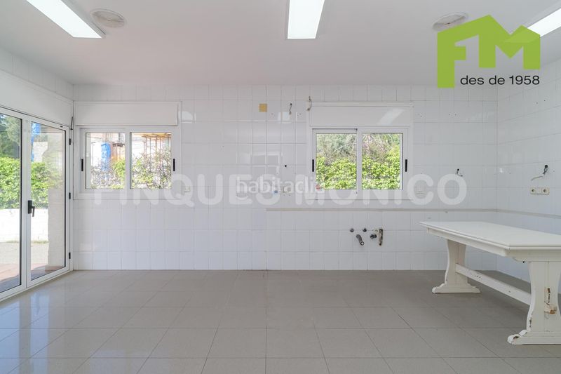 Foto e9da8029-c6b0-4f2d-9021-398190045ba7. Casa amb calefacció aparcament piscina a Bellresguard-Can Teixidó Masnou (El)