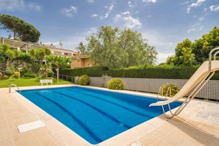 Haus in Teià. Una casa que ho té tot llum, vistes i espai per viurela