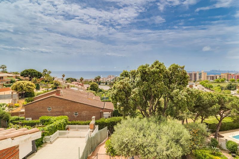 Foto 8b1e9eeb-51f7-420e-8d8e-81d9fd408f05. Casa amb calefacció piscina a Teià