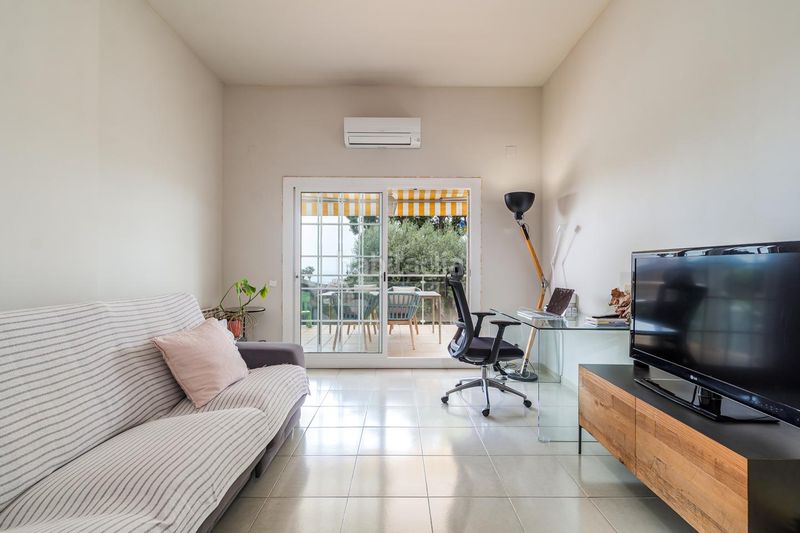 Foto 8e90613c-5b92-415c-b1e0-7c2245250f88. Casa amb calefacció piscina a Teià