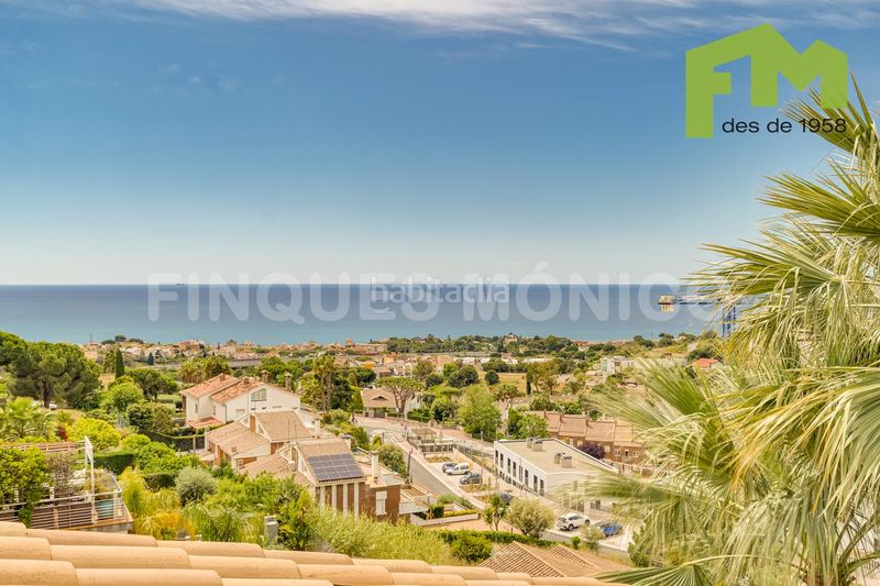 Foto 501eab72-94aa-4124-8009-e41349583eab. Casa amb calefacció a Teià