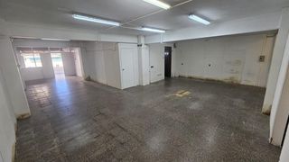 Rent Business premise in Teià. Ampli local de 150 m2 al centre del poble