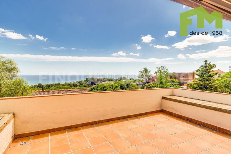 Foto a640d436-6df2-42e1-92cb-6958dee8a906. Casa amb calefacció piscina a Teià