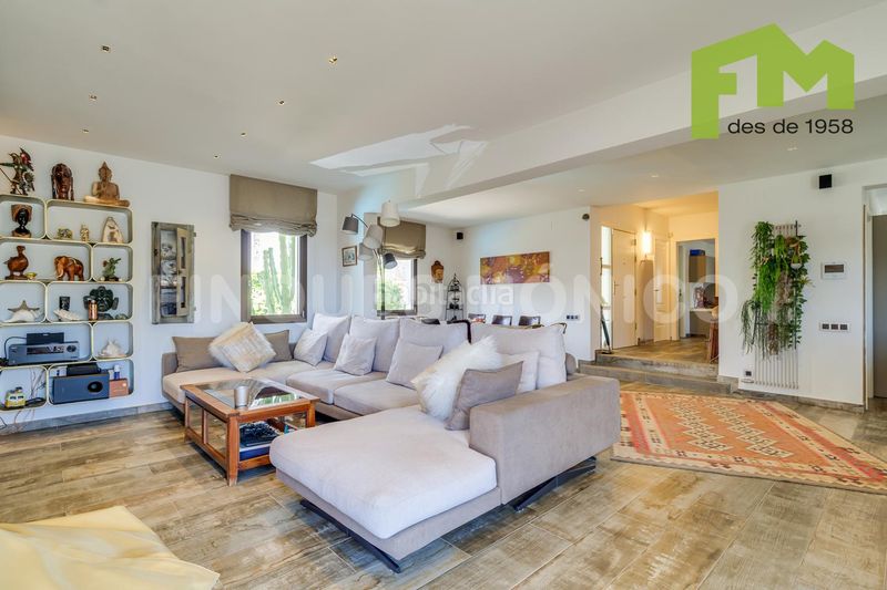 Foto a5656455-8505-4c7e-857f-012b34fc7852. Casa amb calefacció piscina a Califòrnia-Santa Madrona Masnou (El)