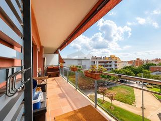 Penthouse  De martí i julià. Atico con 4 habitaciones y dos baños
