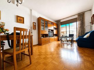 Pis  De torras i bages. Piso a reformar 3 habitaciones 2 ba�os y terraza