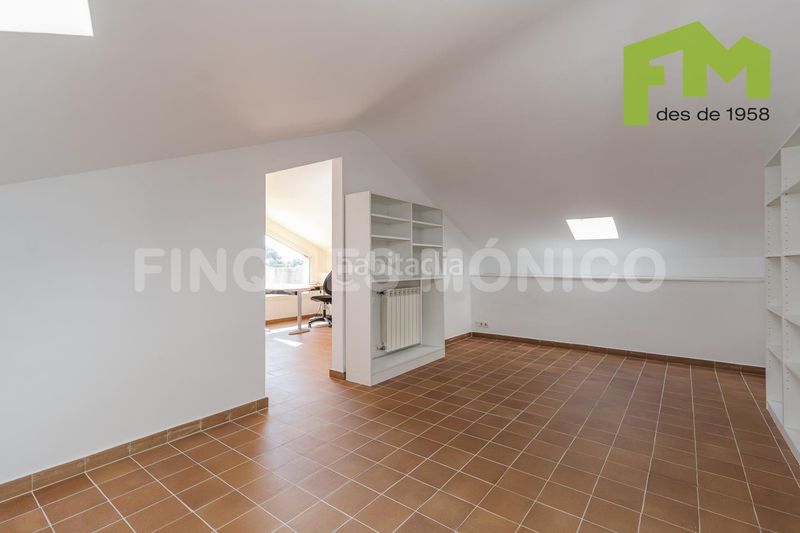 Foto 0bd9c547-260c-4f6c-8855-c8143f2afb56. Casa amb calefacció a Teià