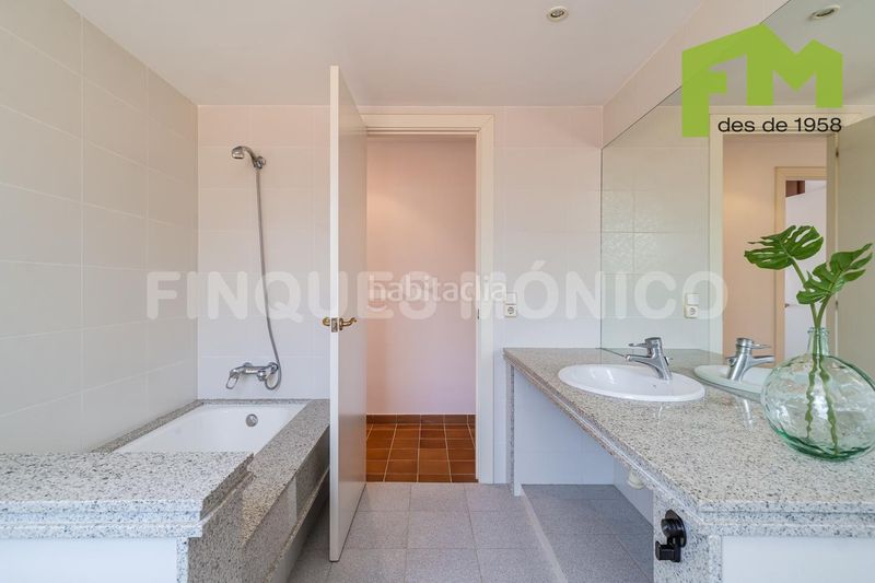 Foto 991682e0-d38f-40aa-a839-02dde960ba0d. Casa amb calefacció a Teià