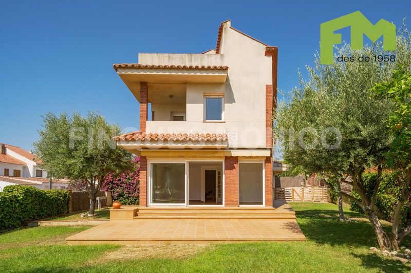 Foto c98b86dc-f119-4d27-9f41-dc121737135b. Casa amb calefacció a Teià