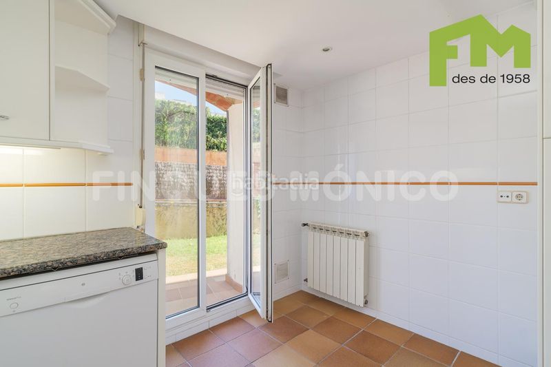 Foto fc0f84e4-a7be-4bee-9271-288f1d04d0a4. Casa amb calefacció a Teià